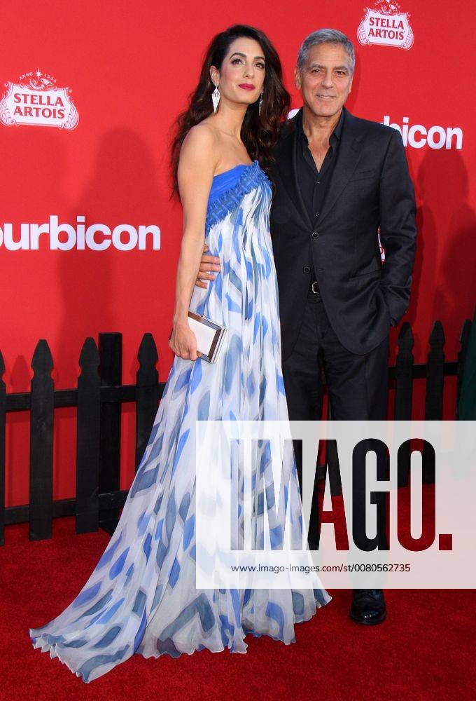 Premiere du film Suburbicon a Los Angeles. 22 October 2017 - Los Angeles, California - Amal Clooney and George Clooney. Suburbicon Premiere held at the Regency Village Theatre in Los Angeles. Photo Credit: AdMedia 221694 AdMedia Starface 2017-10-22 CA Los Angeles Etats-Unis