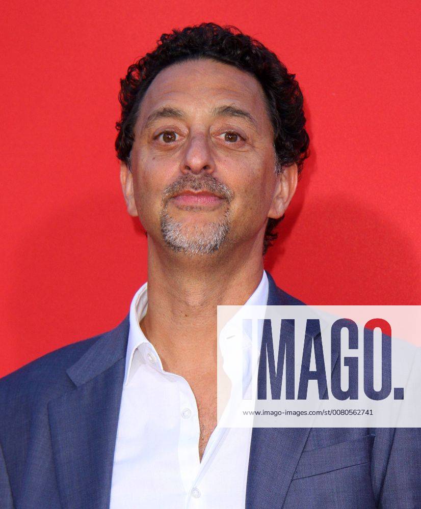 Los Angeles, CA, U.S. - 22 October 2017 - Los Angeles, California - Grant Heslov. â€oeSuburbicon†Premiere held at the Regency Village Theatre in Los Angeles. Photo Credit: AdMedia Los Angeles U.S. - ZUMAa123 20171022_zaa_a123_332