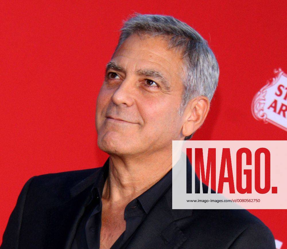 Premiere du film Suburbicon a Los Angeles. 22 October 2017 - Los Angeles, California - George Clooney. Suburbicon Premiere held at the Regency Village Theatre in Los Angeles. Photo Credit: AdMedia 221694 AdMedia Starface 2017-10-22 CA Los Angeles Etats-Unis
