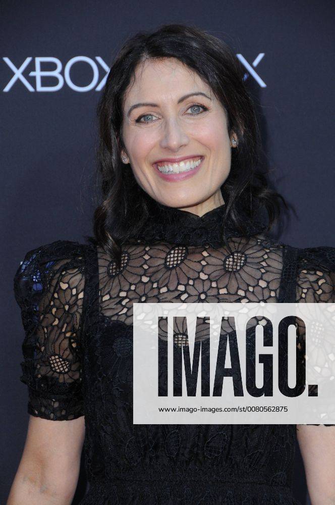 Los Angeles, CA, U.S. - 22 October 2017 - Los Angeles, California - Lisa Edelstein. AMC Celebrates the 100th Episode of The Walking Dead held at The Greek Theater in Los Angeles. Photo Credit: AdMedia Los Angeles U.S. - ZUMAa123 20171022_zaa_a123_390