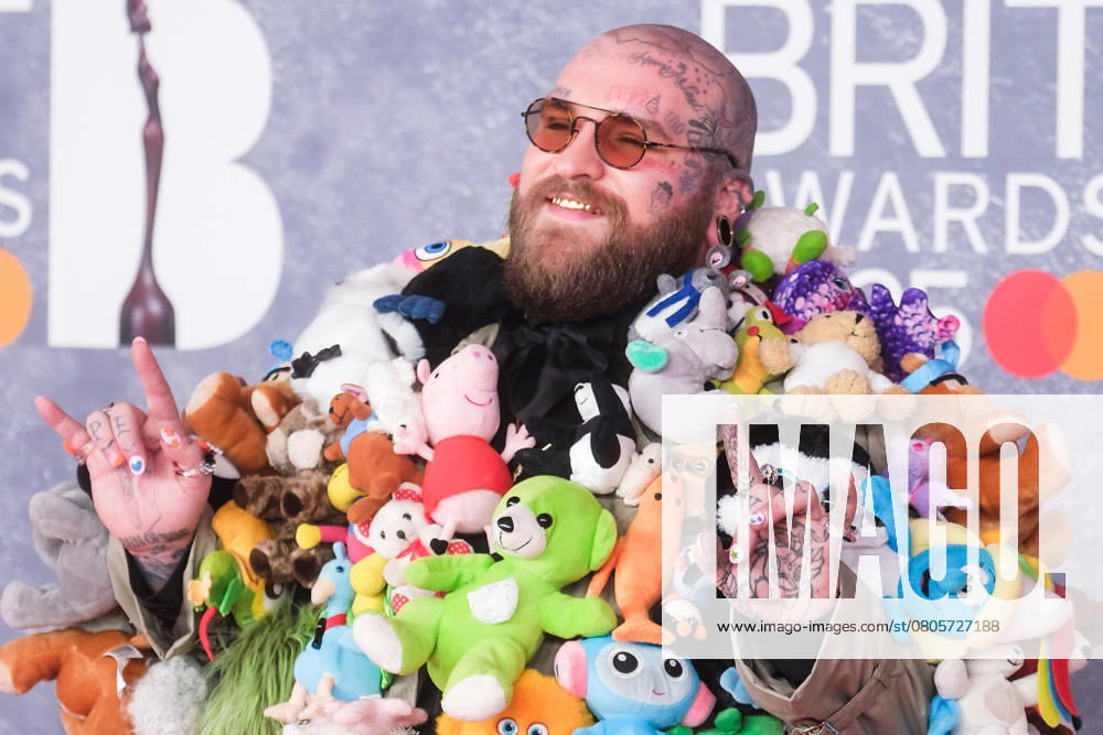 The BRIT Awards, 2025 Red Carpet Arrivals on Saturday 1 March 2025 Teddy Swims seen at the The BRIT Awards, 2025 Red Carpet Arrivals on Saturday 1 March 2025 at Intercontinental Hotel O2, London. . Picture, Credit:Julie Edwards Avalon UK, Greenwich, London, Intercontinental Hotel O2