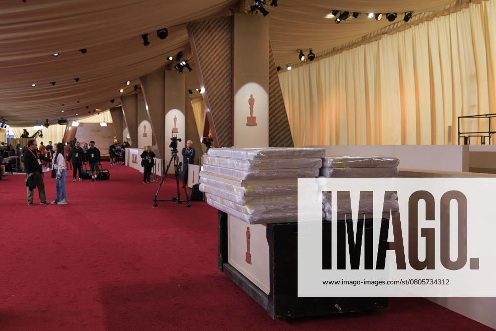 Preparations on the Red Carpet are being finalized on Saturday March 1, 2025 at the Dolby Theater in Los Angeles, California for the upcoming 97th Academy Awards. JAVIER ROJAS PI Hollywood USA - ZUMAp124 20250301_zaa_p124_001