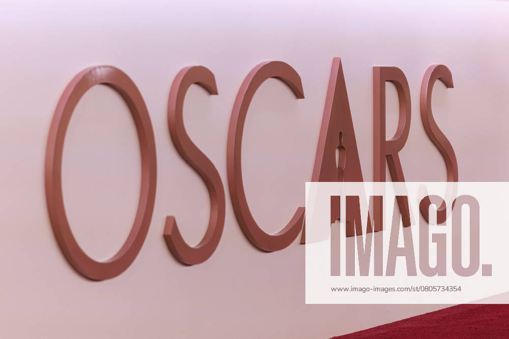 Preparations on the Red Carpet are being finalized on Saturday March 1, 2025 at the Dolby Theater in Los Angeles, California for the upcoming 97th Academy Awards. JAVIER ROJAS PI Hollywood USA - ZUMAp124 20250301_zaa_p124_015