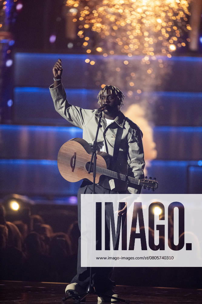 Myles Smith performing live at the 2025 BRIT awards ceremony, O2 Arena, London, on 1 March 2025 Myles Smith performing live at the 2025 BRIT awards ceremony, O2 Arena, London, on 1 March 2025 Myles Smith is a British singer and songwriter from Luton. He is best known for his ˜24 singles Stargazing and Nice to Meet You . Smith began posting on TikTok and in the fall of ˜22, a clip posted caught the attention of his future manager. To date hes released two EPs. Hes the winner of this years Rising Star BRIT Award., Credit:Dafydd Owen Avalon The O2, Greater London, London