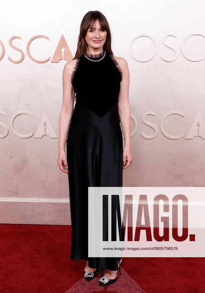 Emily Mortimer arrives on the red carpet for the 97th Academy Awards in the Hollywood section of Los Angeles on Sunday, March 2, 2025. LAP20250302740 JOHNxANGELILLO