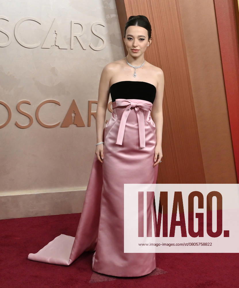 Mikey Madison arrives on the red carpet for the 97th Academy Awards in the Hollywood section of Los Angeles on Sunday, March 2, 2025. LAP20250302388 JIMxRUYMEN