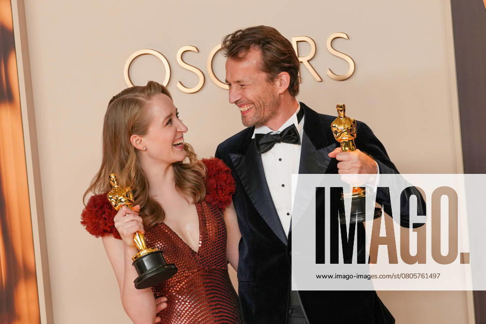 Victoria Warmerdam and Trent of I m Not a Robot celebrates backstage after winning the Oscar for best live action short during the 97th Academy Awards in the Hollywood section of Los Angeles on Sunday, March 2, 2025. LAP20250302144 PATxBENIC