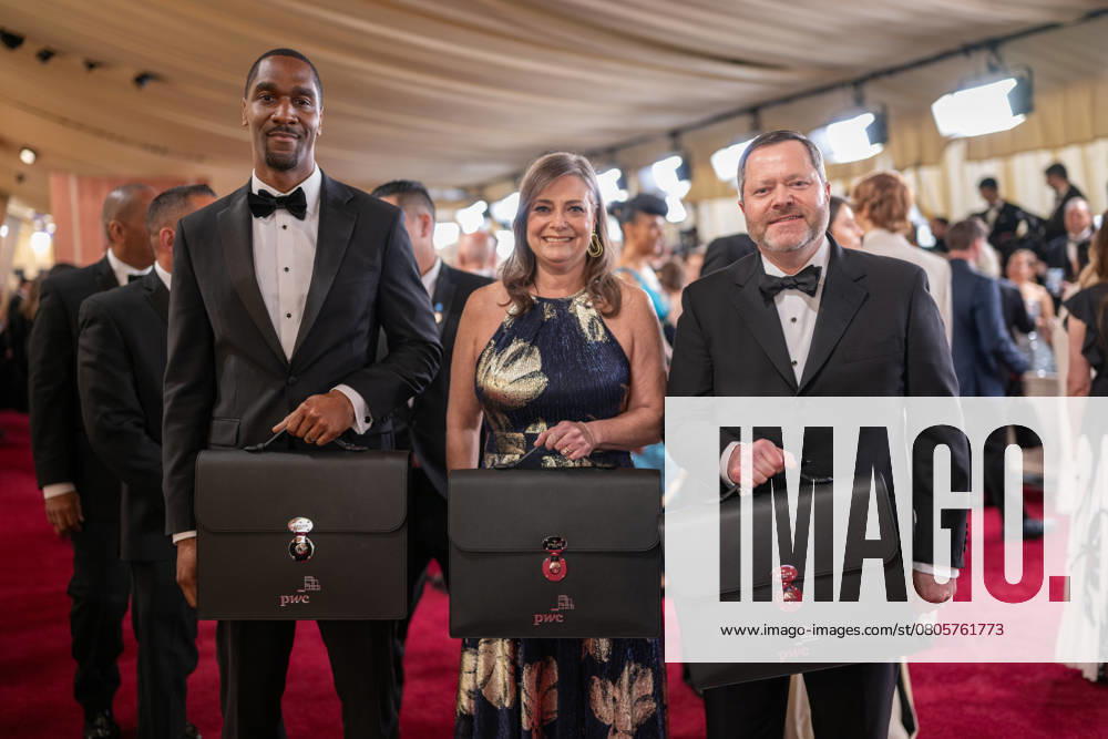 97th Oscars, Academy Awards Representatives of PricewaterhouseCoopers (PwC) arrive on the red carpet of the 97th Oscars® at the Dolby® Theatre at Ovation Hollywood on Sunday, March 2, 2025., Credit:Avalon.red Avalon