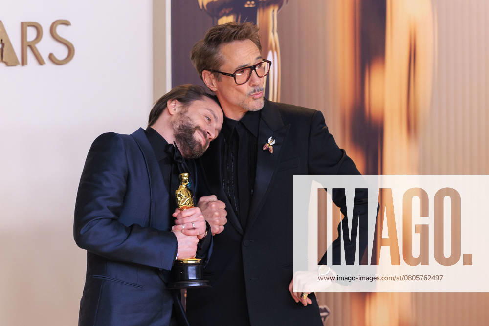 (L) Kieran Culkin, winner of the Best Actor in a Supporting Role award for A Real Pain,†and Robert Downey Jr. pose in the press room of the 97th Annual Academy Awards on Sunday March 2, 2025 at the Dolby Theater in Hollywood, California. BURT HARRIS BNS PI Hollywood USA - ZUMAp124 20250302_zaa_p124_311
