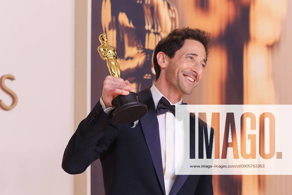 Adrien Brody, winner of the Best Actor in a Leading Role award for Ã¢â‚¬oeThe BrutalistÃ¢â‚¬Â, poses in the press room of the 97th Annual Academy Awards on Sunday March 2, 2025 at the Dolby Theater in Hollywood, California. BURT HARRIS BNS PI Hollywood USA - ZUMAp124 20250302_zaa_p124_344