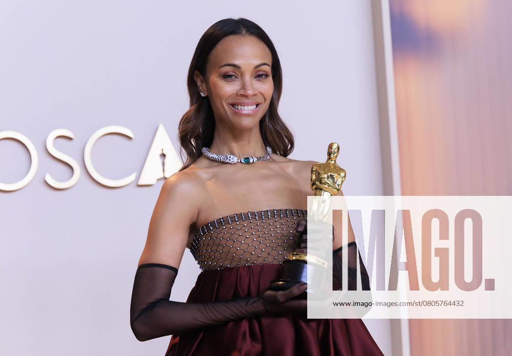 Zoo« Saldao±a, winner of the Best Actress In A Supporting Role for â€oeEmilia Po rezâ€Â, poses in the press room of the 97th Annual Academy Awards on Sunday March 2, 2025 at the Dolby Theater in Hollywood, California. BURT HARRIS BNS PI Hollywood USA - ZUMAp124 20250302_zaa_p124_386