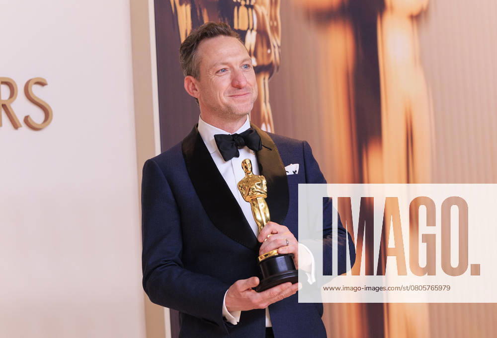Lol Crawley, winner of the Best Cinematography for â€oeThe Brutalistâ€Â, poses in the press room of the 97th Annual Academy Awards on Sunday March 2, 2025 at the Dolby Theater in Hollywood, California. BURT HARRIS BNS PI Hollywood USA - ZUMAp124 20250302_zaa_p124_440
