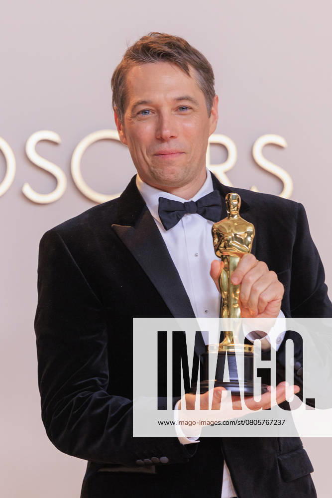 Sean Baker, winner of the Best Film Editing for â€oeAnoraâ€Â, poses in the press room of the 97th Annual Academy Awards on Sunday March 2, 2025 at the Dolby Theater in Hollywood, California. BURT HARRIS BNS PI Hollywood USA - ZUMAp124 20250302_zaa_p124_452