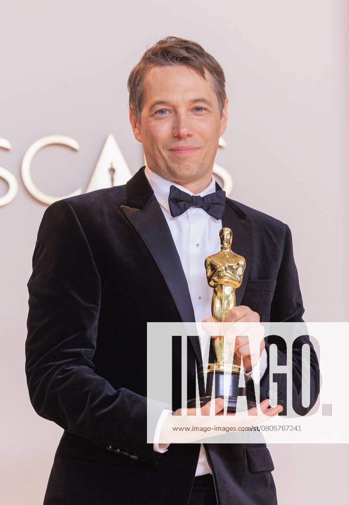 Sean Baker, winner of the Best Film Editing for â€oeAnoraâ€Â, poses in the press room of the 97th Annual Academy Awards on Sunday March 2, 2025 at the Dolby Theater in Hollywood, California. BURT HARRIS BNS PI Hollywood USA - ZUMAp124 20250302_zaa_p124_454