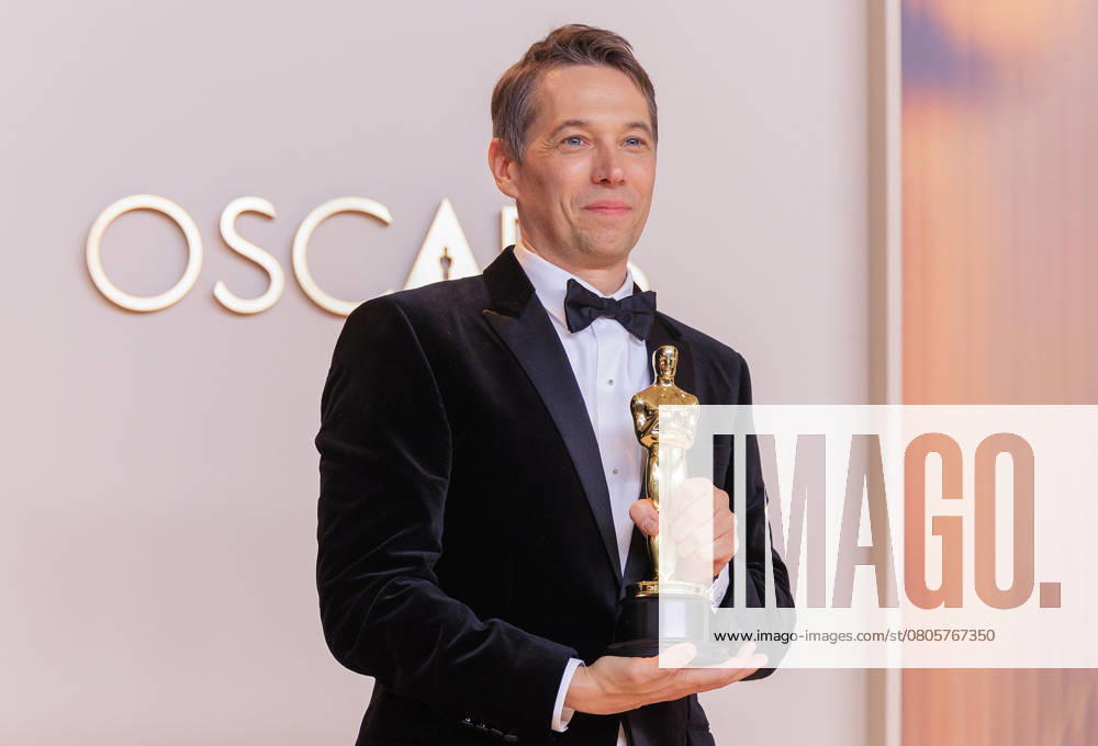 Sean Baker, winner of the Best Film Editing for â€oeAnoraâ€Â, poses in the press room of the 97th Annual Academy Awards on Sunday March 2, 2025 at the Dolby Theater in Hollywood, California. BURT HARRIS BNS PI Hollywood USA - ZUMAp124 20250302_zaa_p124_462
