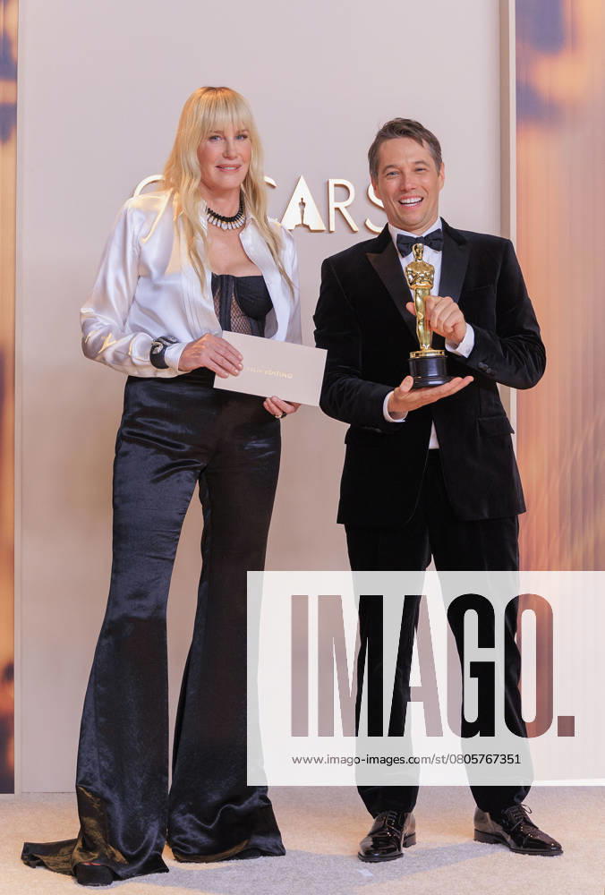Sean Baker (R), winner of the Best Film Editing for â€oeAnoraâ€Â, and Daryl Hannah (L) pose in the press room of the 97th Annual Academy Awards on Sunday March 2, 2025 at the Dolby Theater in Hollywood, California. BURT HARRIS BNS PI Hollywood USA - ZUMAp124 20250302_zaa_p124_463