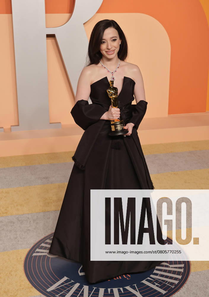 2025 Vanity Fair Oscar Party - Arrivals Mikey Madison, winner of the Best Actress in a Leading Role for Anora attends the 2025 Vanity Fair Oscar Party at Wallis Annenberg Center for the Performing Arts on March 02, 2025 in Beverly Hills, California. Beverly Hills Wallis Annenberg Center for the CA USA