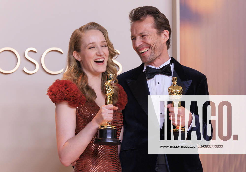 (L-R) Victoria Warmerdam and Trent, winners of the Best Live Action Short Film award for â€oeIâ€⠢m Not a Robotâ€Â, pose in the press room of the 97th Annual Academy Awards on Sunday March 2, 2025 at the Dolby Theater in Hollywood, California. BURT HARRIS BNS PI Hollywood USA - ZUMAp124 20250302_zaa_p124_517