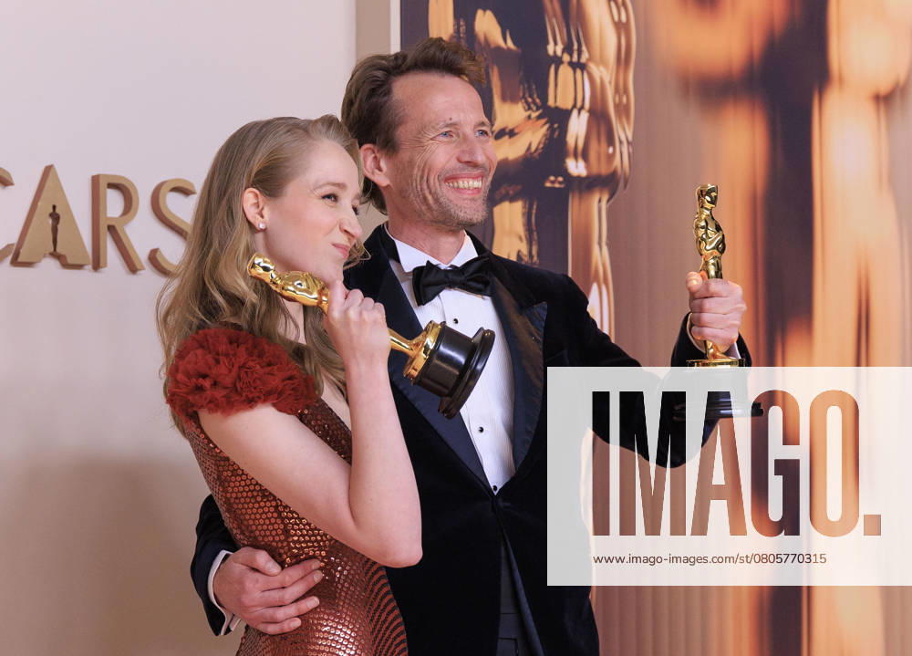 (L-R) Victoria Warmerdam and Trent, winners of the Best Live Action Short Film award for â€oeIâ€⠢m Not a Robotâ€Â, pose in the press room of the 97th Annual Academy Awards on Sunday March 2, 2025 at the Dolby Theater in Hollywood, California. BURT HARRIS BNS PI Hollywood USA - ZUMAp124 20250302_zaa_p124_529