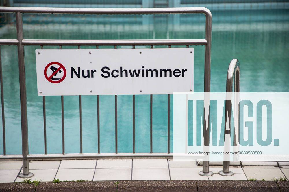 Outdoor empty The end of the season Autumn leave Swimmers pool