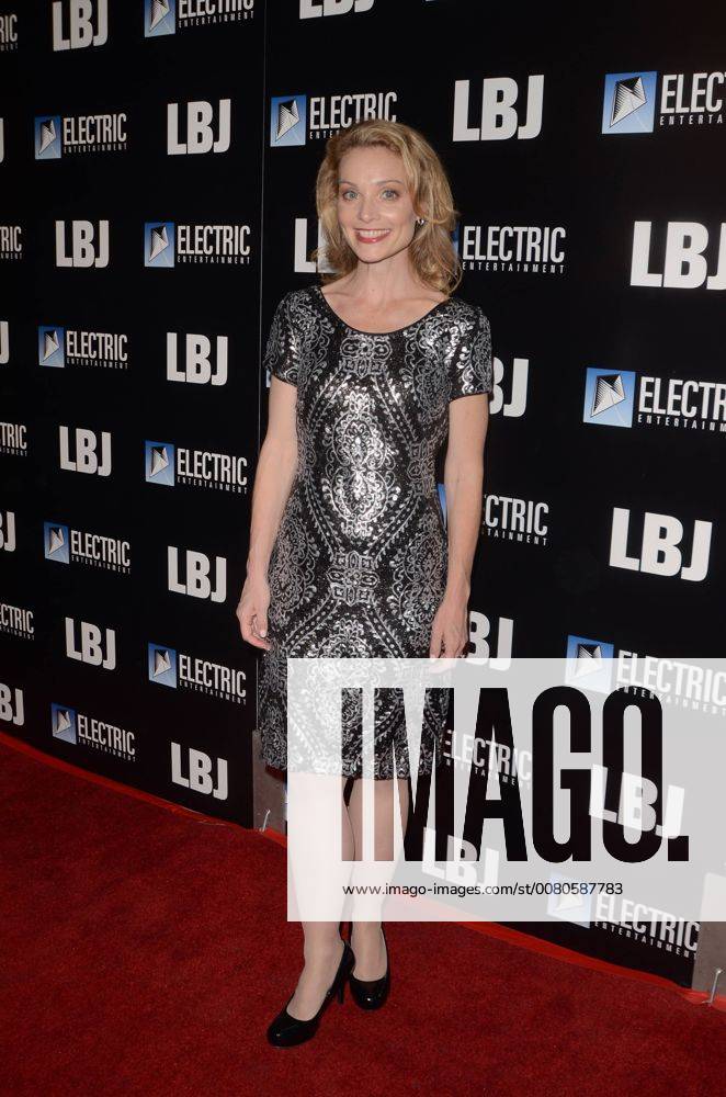 LOS ANGELES - OCT 24: Lisa Brenner at the LBJ World Premiere at the ArcLight Theater on October 24, 2017 in Los Angeles, CA