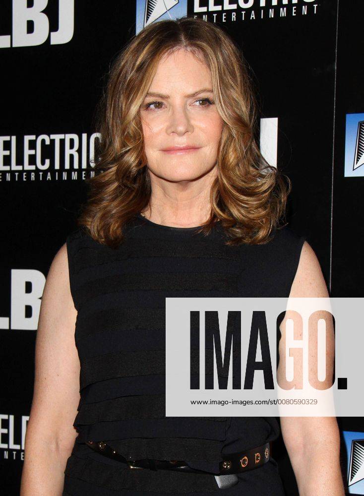 Los Angeles, CA, U.S. - 24 October 2017 - Los Angeles, California - Jennifer Jason Leigh. Ã¢â‚¬oeLBJÃ¢â‚¬Â World Premiere held at ArcLight Hollywood in Los Angeles. Photo Credit: AdMedia Los Angeles U.S. - ZUMAa123 20171025_zaa_a123_034