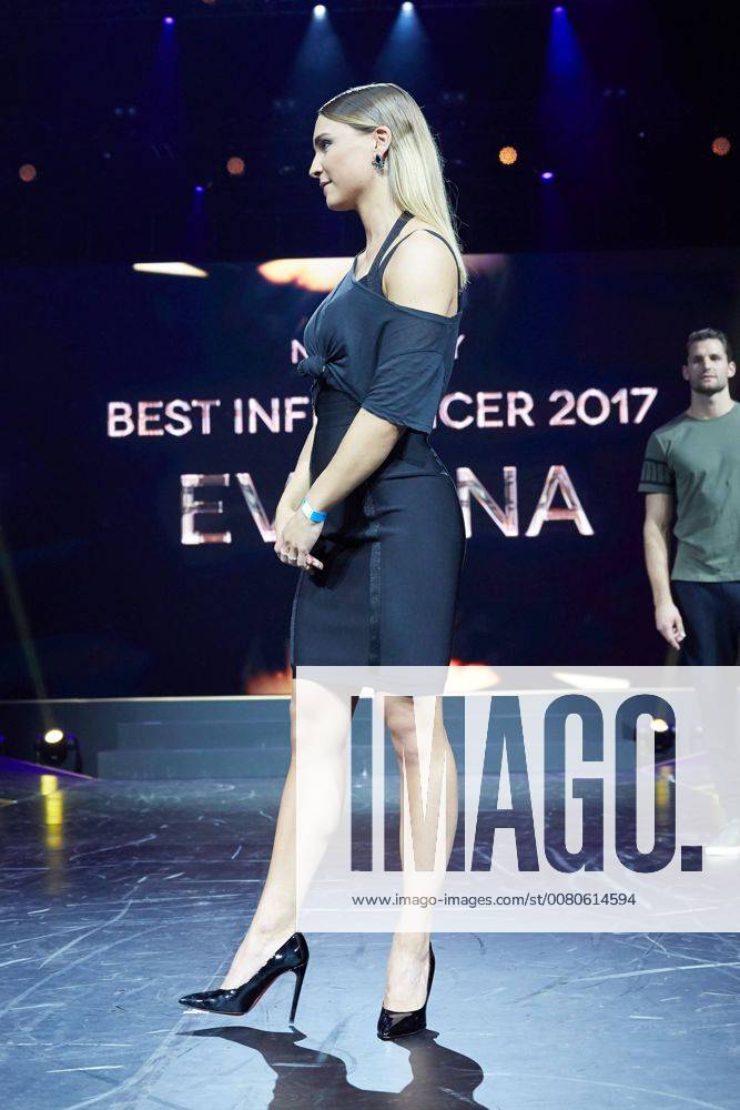 Best Influencer Award Winner Evelina award Ceremony the McFit New Body Award in Berlin at 26 10 2017 McFit New Body Award