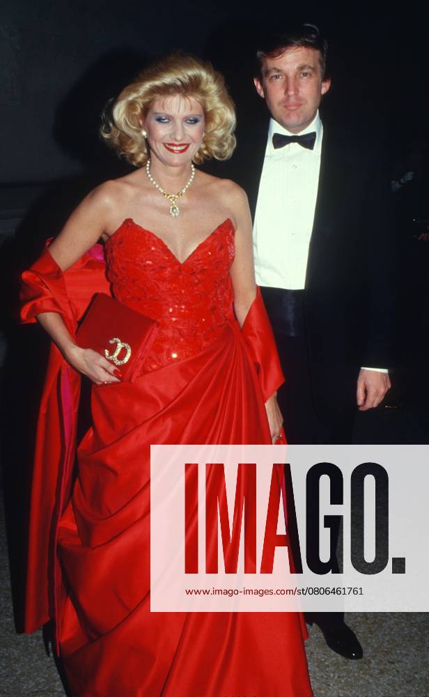 Donald Trump, Ivana Trump, 1984. ph: John Barrett PHOTOlink Courtesy Everett CollectionASCA038 F4268 PUBLICATIONXNOTxINxCANxCHNxFRAxITAxJPNxNORxPOLxRUSxESPxUKxUSA
