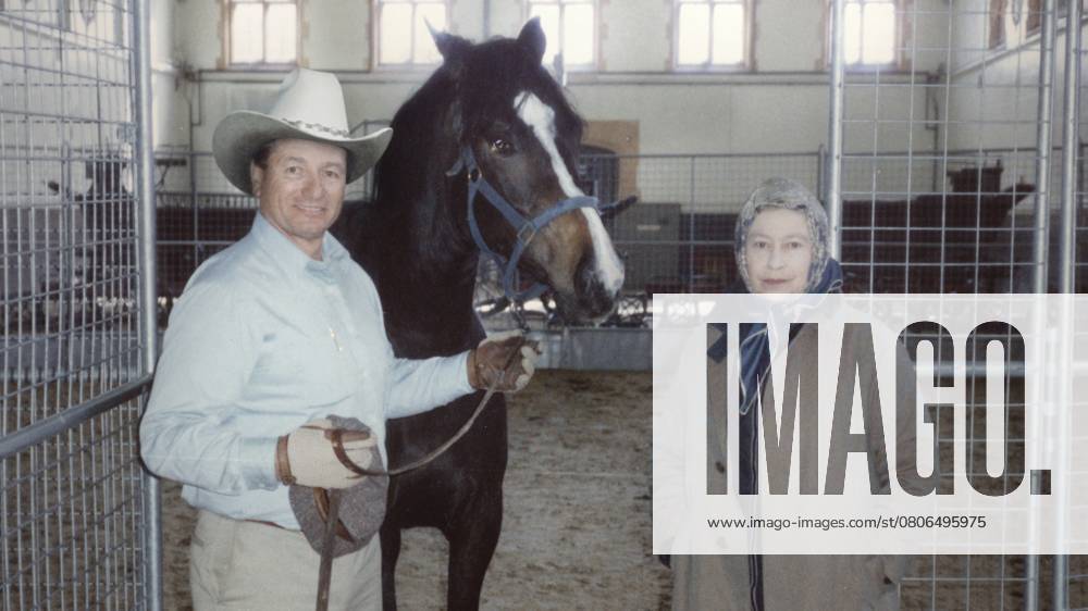 THE COWBOY AND THE QUEEN, from left: horse trainer Monty Roberts, Queen Elizabeth II in 1989 at the Windsor Castle indoor riding school, 2023. Greenwich Entertainment courtesy Everett CollectionMCDCOAN EC218 PUBLICATIONXNOTxINxCANxCHNxFRAxITAxJPNxNORxPOLxRUSxESPxUKxUSA