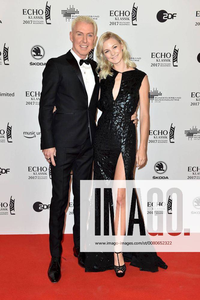 H P Baxxter and his Girlfriend Lysa Geller at the award Ceremony of Echo Classical at 29 10 2017 in Hamburg Echo Classical 2017 in Hamburg