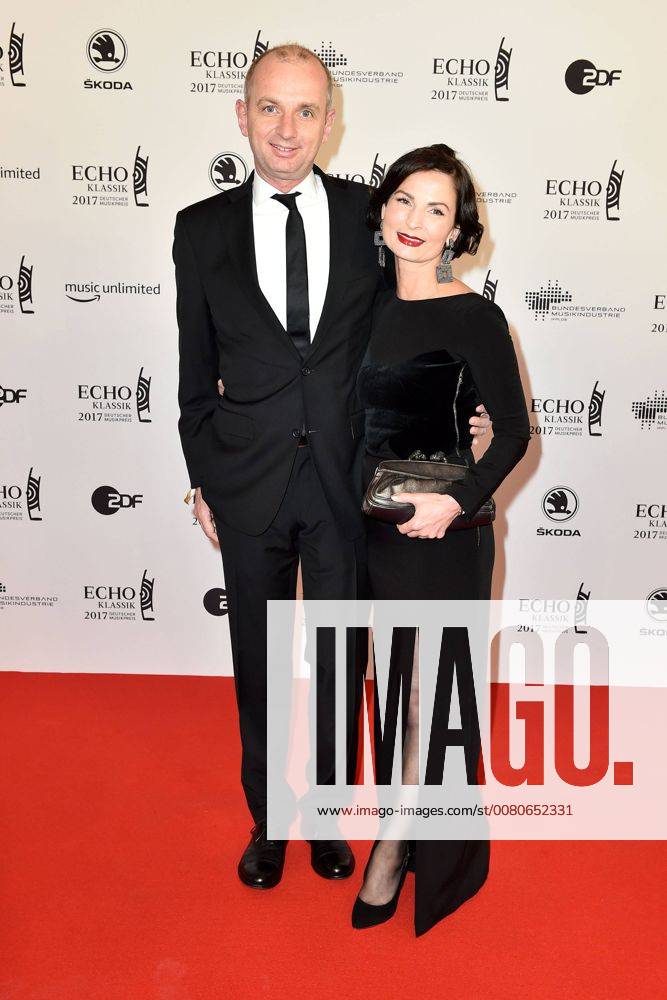 Bernhard Fleischer and Michaela Noa at the award Ceremony of Echo Classical at 29 10 2017 in Hamburg Echo Classical 2017 in Hamburg