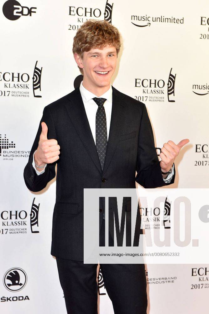 Jan Lisiecki at the award Ceremony of Echo Classical at 29 10 2017 in Hamburg Echo Classical 2017 in Hamburg
