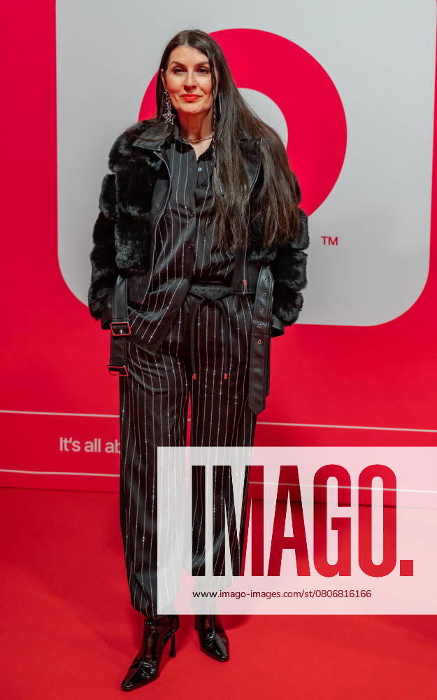 20250307 Red Carpet Verleihung 25. Amadeus Austrian Music Awards WIEN, OESTERREICH - 07. MAERZ: Saengerin, Vocalcoach, Songwriterin und Chorleiterin Monika Ballwein bei ihrer Ankunft am Redcarpet anlaesslich der Verleihung des 25. Amadeus Austria Music Awards 2025 in der MARX Halle am 07. Maerz 20253 in Wien, Oesterreich. 250307_SEPA_17_050