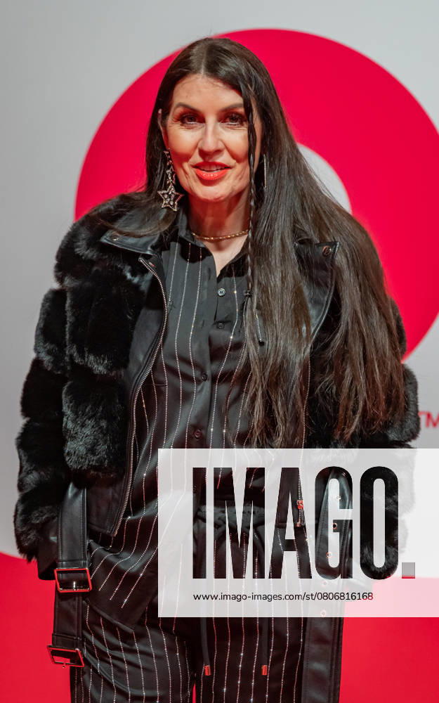 20250307 Red Carpet Verleihung 25. Amadeus Austrian Music Awards WIEN, OESTERREICH - 07. MAERZ: Saengerin, Vocalcoach, Songwriterin und Chorleiterin Monika Ballwein bei ihrer Ankunft am Redcarpet anlaesslich der Verleihung des 25. Amadeus Austria Music Awards 2025 in der MARX Halle am 07. Maerz 20253 in Wien, Oesterreich. 250307_SEPA_17_051