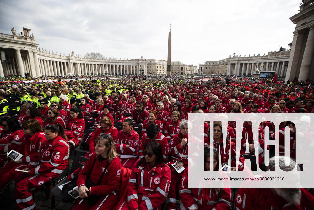 Volunteers attend the Holy Mass for the Jubilee of the World of Volunteering presided over by Cardinal Michael Czerny, Prefect of the Dicastery for Promoting Integral Human Development , duringpresides, in Saint Peter s Square, in Vatican City, 09 March 2025. ANSA ANGELO CARCONI Vatican City ITALY - ZUMAa110 20250309_zaf_a110_041
