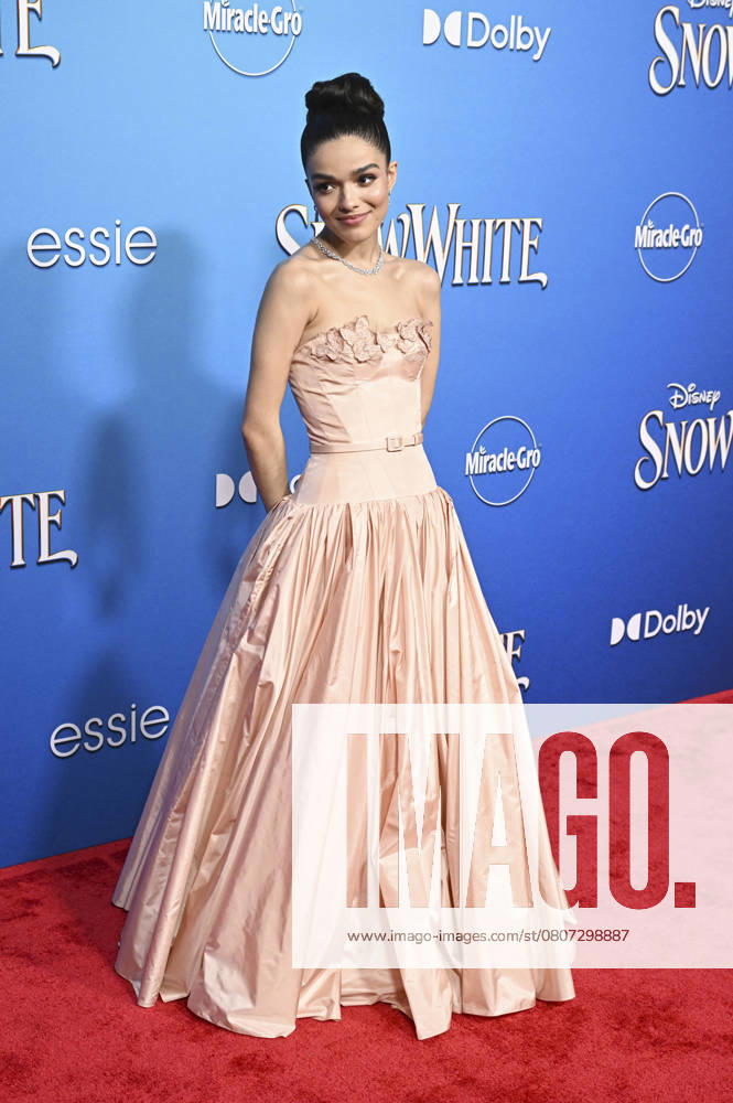 Rachel Zegler at the world premiere of the movie Snow White Snow White at the El Capitan Theatre Los Angeles, 15 03 2025 Foto:xD.xStarbuckx xFuturexImagex schneewittchen_5482