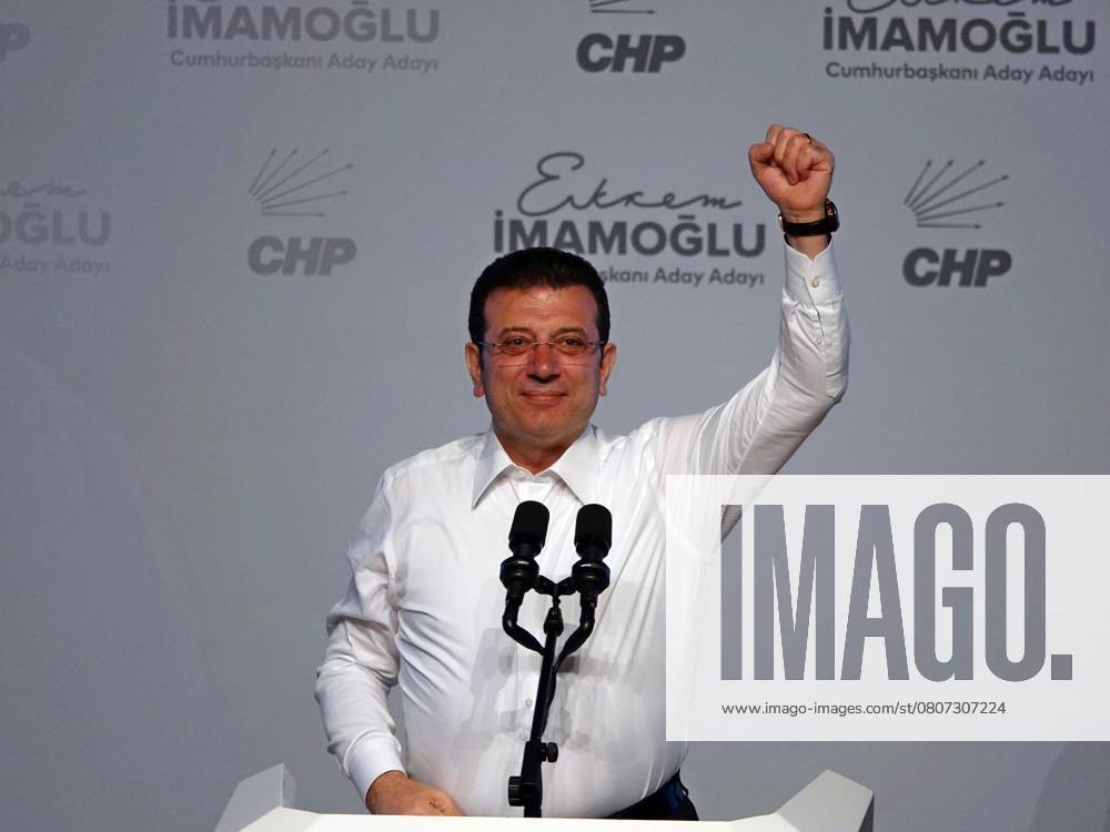Ekrem Imamoglu, the CHP s presidential election candidate in Diyarbakir, Turkey - 16 Mar 2025 Ekrem Imamoglu greets the public in Diyarbakir. In Turkey, Istanbul Metropolitan Mayor Ekrem Imamoglu, the presidential election candidate of the main opposition Republican People s Party (CHP), spoke in the largest Kurdish city of Diyarbakir. Diyarbakir Turkey