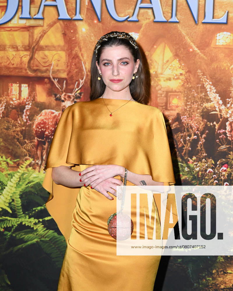 Milan, Photocall for the premiere of the Disney film Snow White Milan, Photocall for the premiere of the Disney film Snow White In the photo: Eleonora Segaluscio in Aerenica dress, Romantica bag, Loriblu shoes and Pandora necklace Milan