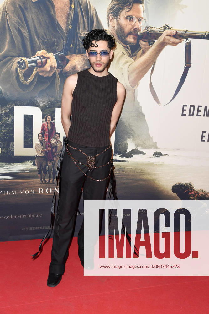 Massiullaha Mollahzada at the EDEN film premiere on 20 03 2025 in Berlin Eden film premiere in Berlin