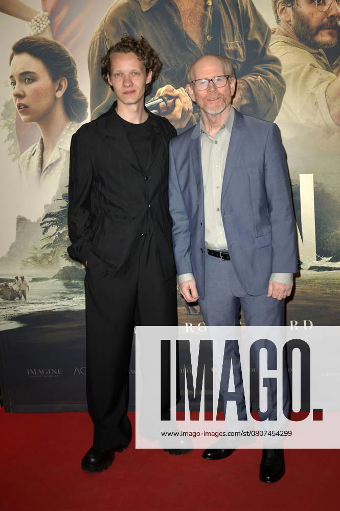 Felix Kammerer and Ron Howard at the special screening of the movie Eden in the Astor Film Lounge Berlin, 20 03 2025 Foto:xM.xBehrensx xFuturexImagex eden_5370