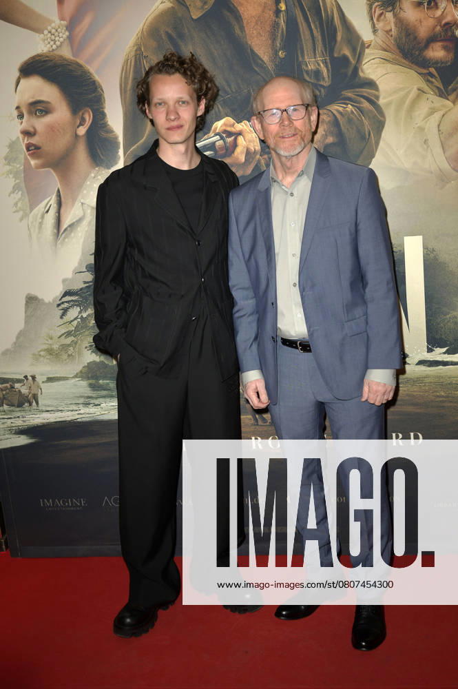 Felix Kammerer and Ron Howard at the special screening of the movie Eden in the Astor Film Lounge Berlin, 20 03 2025 Foto:xM.xBehrensx xFuturexImagex eden_5371