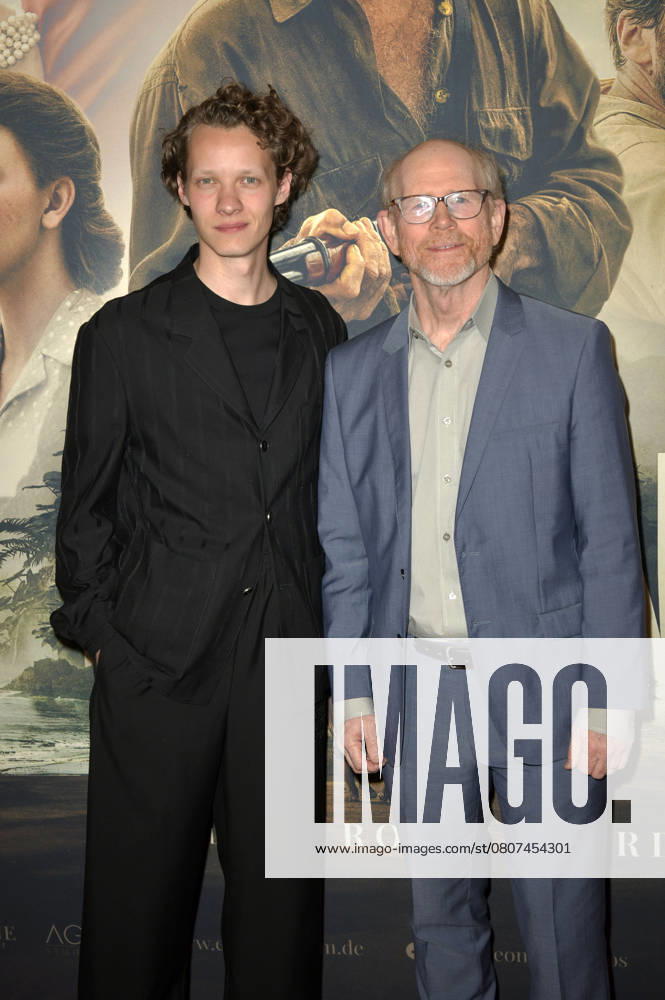 Felix Kammerer and Ron Howard at the special screening of the movie Eden in the Astor Film Lounge Berlin, 20 03 2025 Foto:xM.xBehrensx xFuturexImagex eden_5372