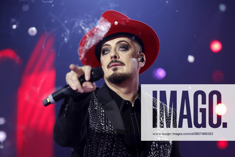 Singer Boy George at Die 80er live 2025 at Schalke the biggest 80s party in the world at the Veltins Arena in Gelsenkirchen Gelsenkirchen, 22 03 2025 NRW Germany