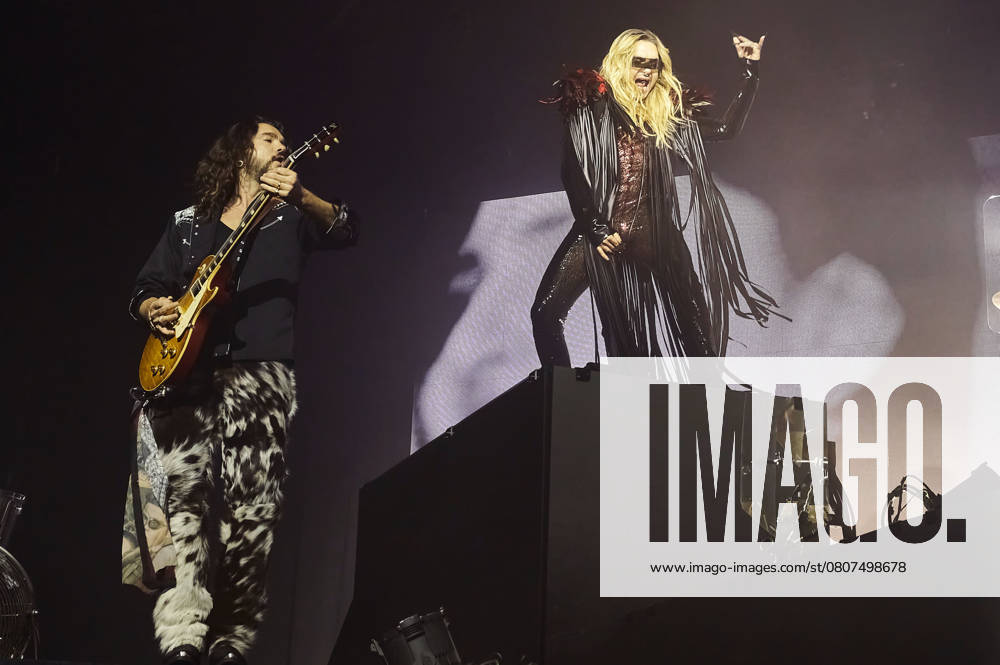 Tom Kaulitz and Bill Kaulitz from Tokio Hotel live at a concert of The Tour 2025 in the Swiss Life Hall Hannover, 22 03 2025 Foto:xU.xFuturexImagex tokio_5351