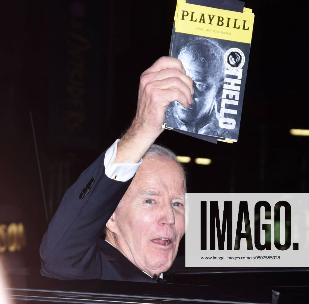 Bilder des Jahres 2025, Entertainment 03 März Entertainment Themen der Woche KW12 People leaving the opening night of Othello on Broadway at the Barrymore Theatre Featuring: Former US president Joe Biden Where: New York, United States When: 23 Mar 2025 Credit: Darla Khazei INSTARimages . NOT FOR USE BY NEWSPAPERS BASED IN THE UK.