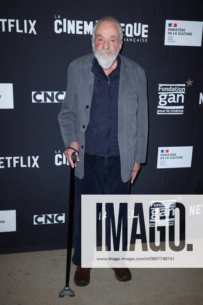 Deux Soeurs Premiere - Paris Mike Leigh attend Deux Soeurs Premiere at the Cinematheque on March 26, 2025 in Paris, France. Photo by Jerome Dominé ABACAPRESS.COM