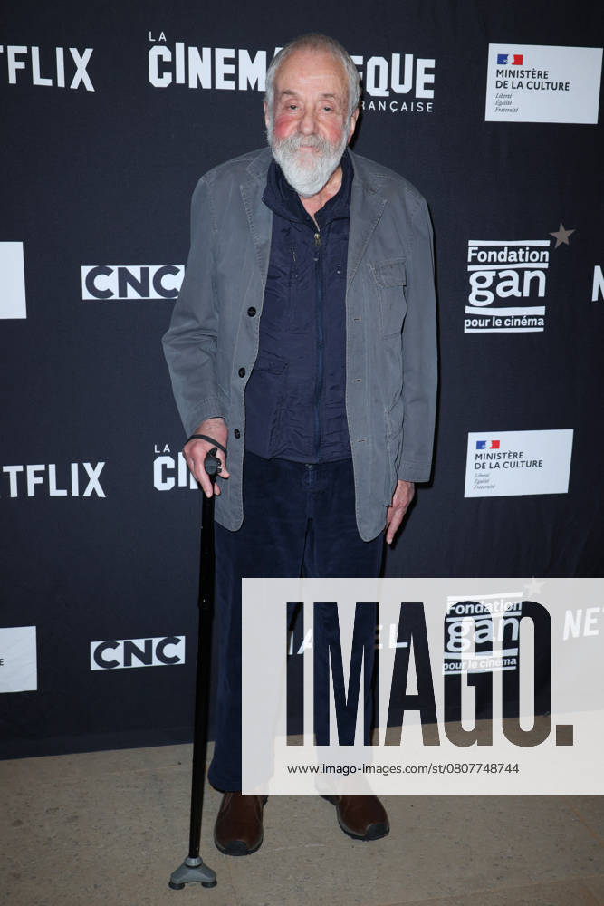 Deux Soeurs Premiere - Paris Mike Leigh attend Deux Soeurs Premiere at the Cinematheque on March 26, 2025 in Paris, France. Photo by Jerome Dominé ABACAPRESS.COM