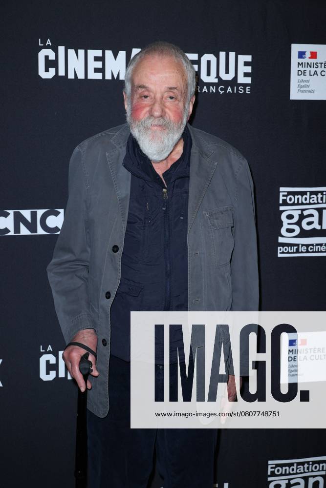 Deux Soeurs Premiere - Paris Mike Leigh attend Deux Soeurs Premiere at the Cinematheque on March 26, 2025 in Paris, France. Photo by Jerome Dominé ABACAPRESS.COM