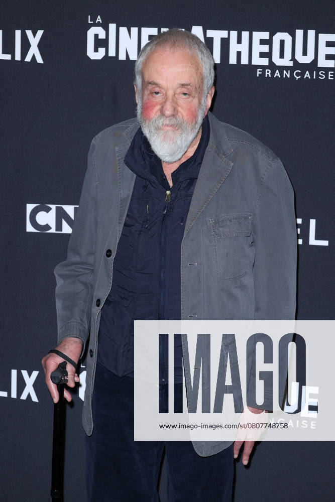 Deux Soeurs Premiere - Paris Mike Leigh attend Deux Soeurs Premiere at the Cinematheque on March 26, 2025 in Paris, France. Photo by Jerome Dominé ABACAPRESS.COM
