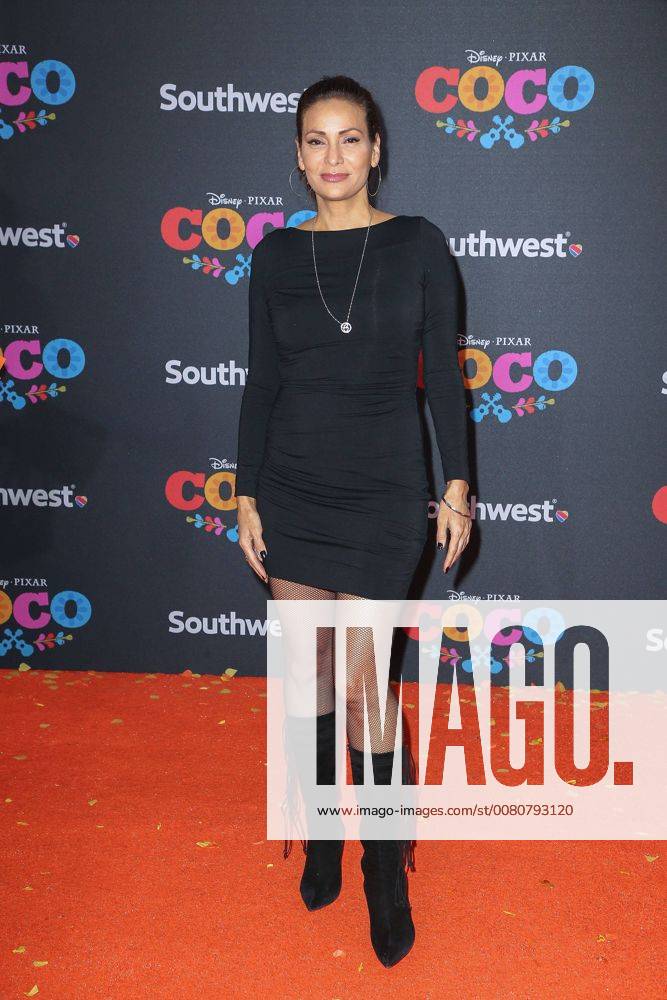 Constance Marie at the Coco Film Premiere at 8 11 2017 in Los Angeles Disney Pixar S Coco Fimpremiere in Los Angeles 2017